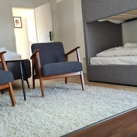 Plenus Airport Arsterdamm Apartment *